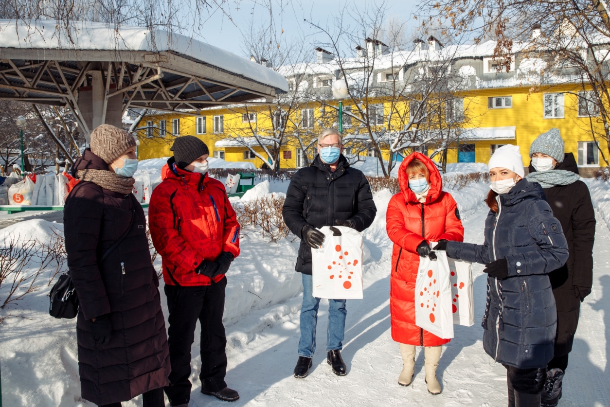 Более тысячи сотрудников ОМК приняли участие в благотворительной акции «С любовью в сердце»