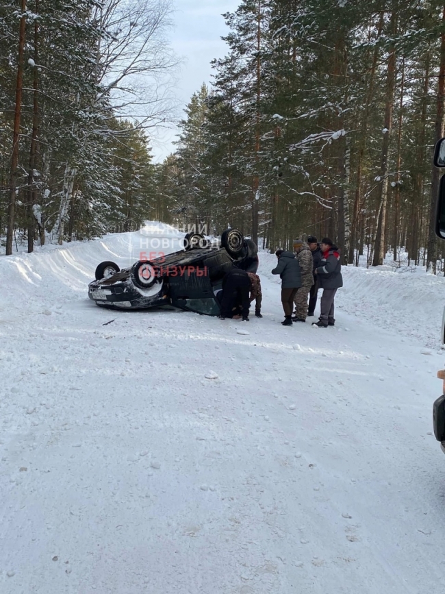Под Кулебаками машина перевернулась на пустой дороге