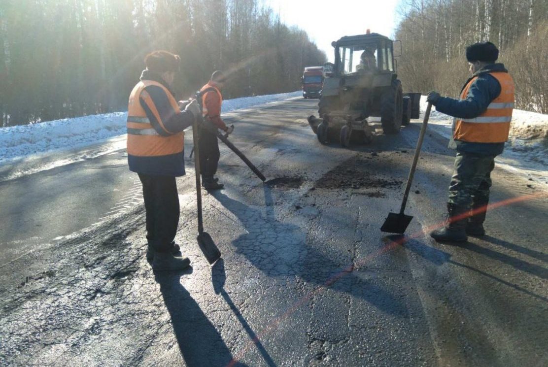 На дорогах Нижегородской области начался ямочный ремонт