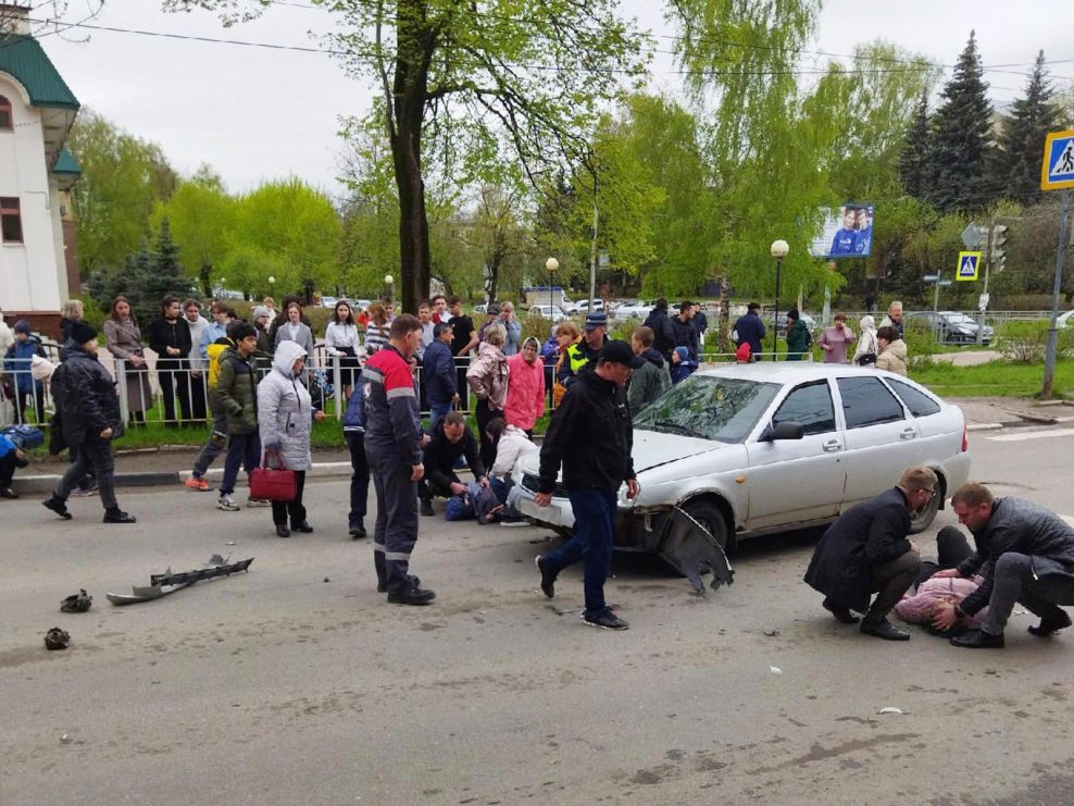В нижегородском минздраве рассказали о состоянии детей, которых сбила «Лада» на пешеходном переходе в Выксе