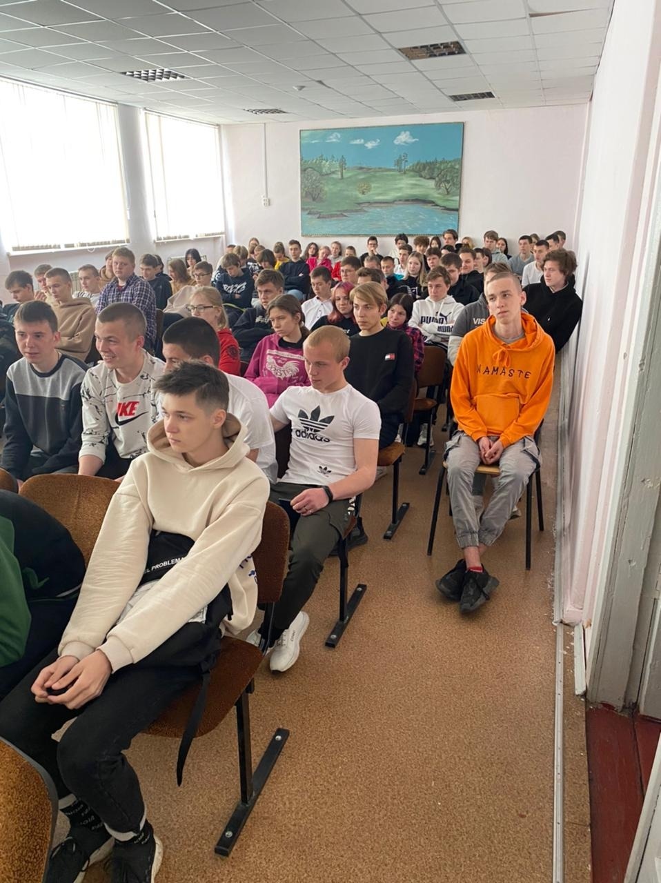 Сотрудники ГИБДД и ОМВД  провели встречу со студентами Выксунского металлургического колледжа