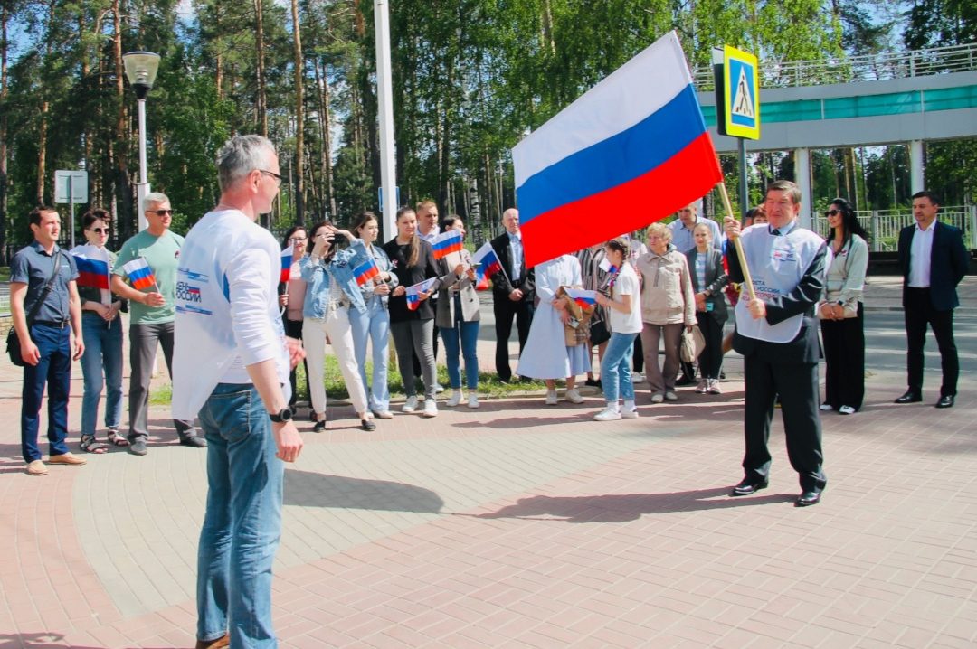 Флаг России в рамках региональной Эстафеты пронесли по Выксе