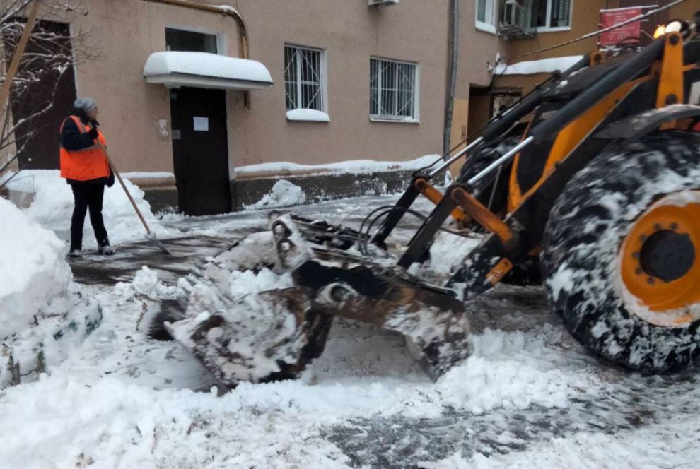 Специалисты ГЖИ Нижегородской области за минувшие выходные выявили почти 300 нарушений очистки придомовых территорий от снега