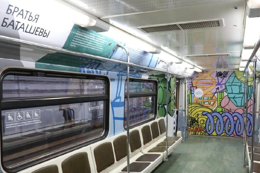 В Московском метрополитене можно познакомиться с репродукциями выксунского стрит-арта