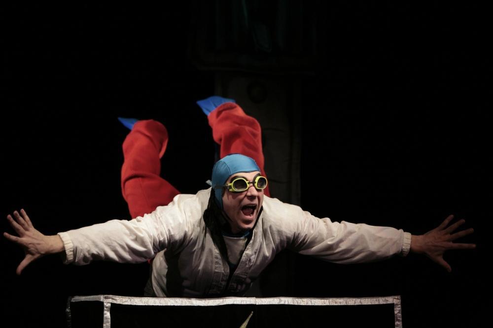 «Театральные сезоны ОМК» продолжатся спектаклем «Цирк, да и только!» чемодан-дуэта «Квам»