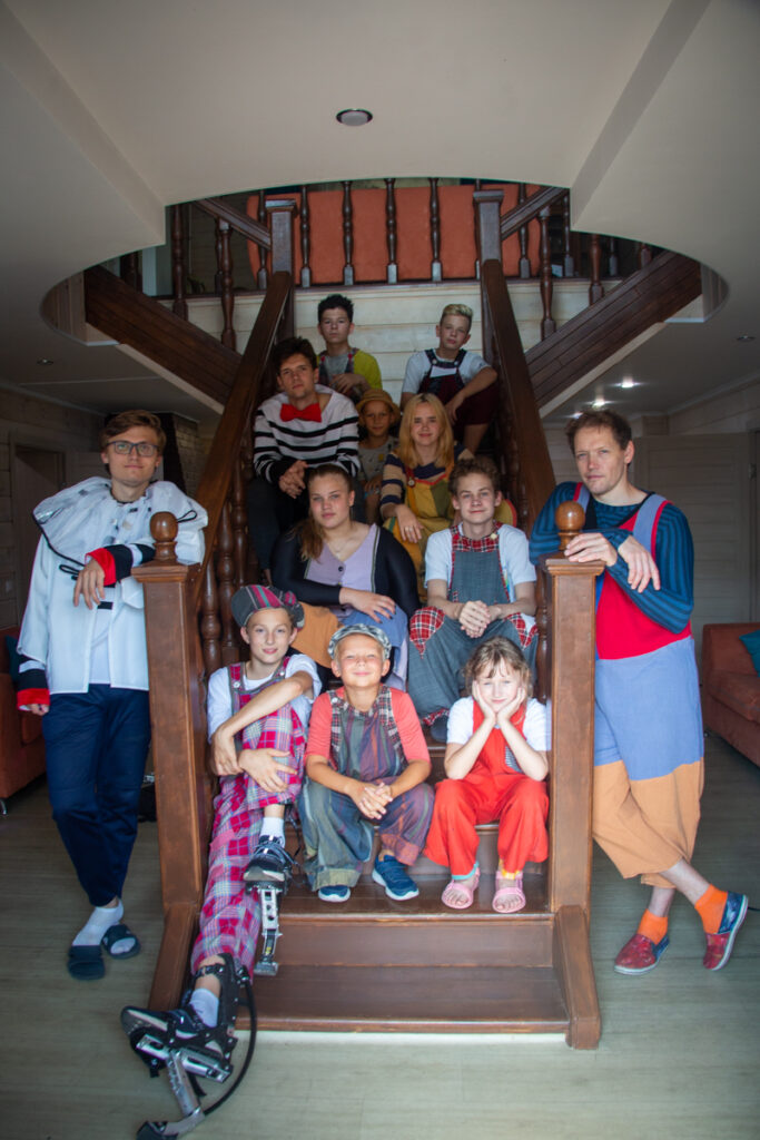 Театр глухих детей «Пиано» выступил в Выксе в честь 15-летия фонда «ОМК-Участие» 