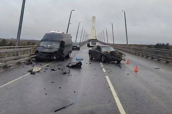 На Муромском мосту случилось ДТП, четверо пострадавших