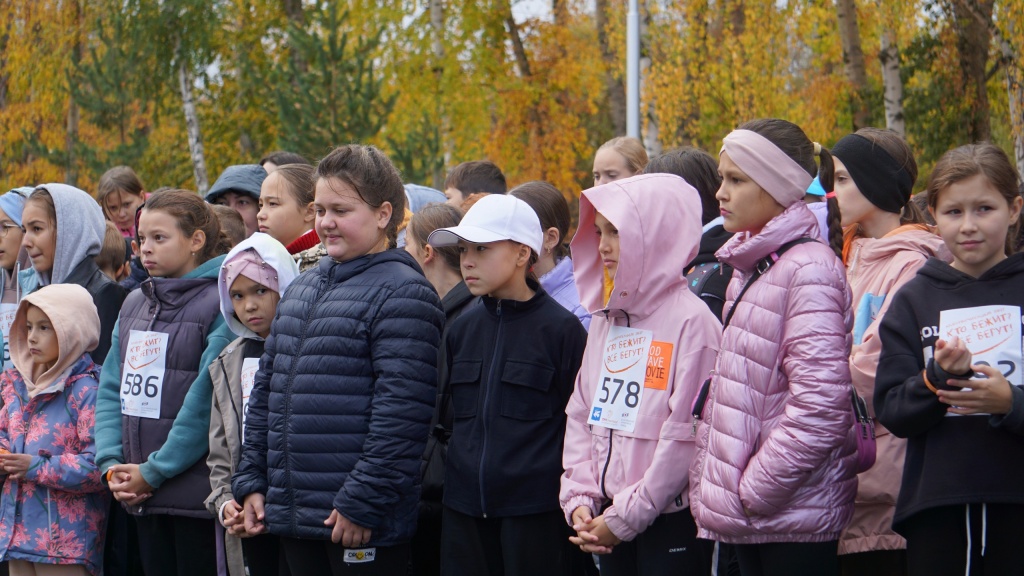 Более 900 человек стали участниками благотворительного забега «Кто бежит? Все бегут!» в поддержку Даши Кузнецовой