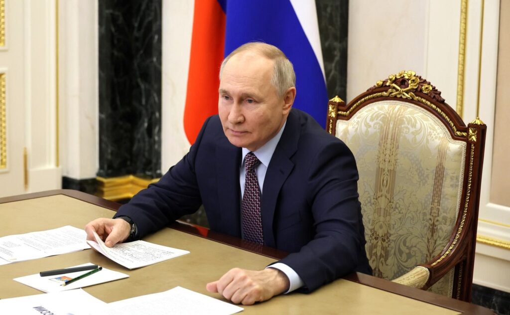 Владимир Путин запустил движение по трассе М-12 от Арзамаса до Казани