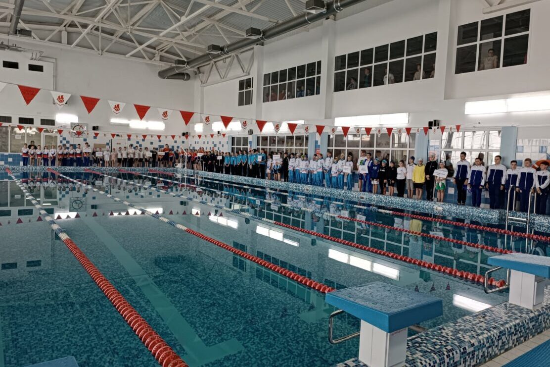 В «ФОК «Баташев Арена» состоялись областные соревнования по плаванию