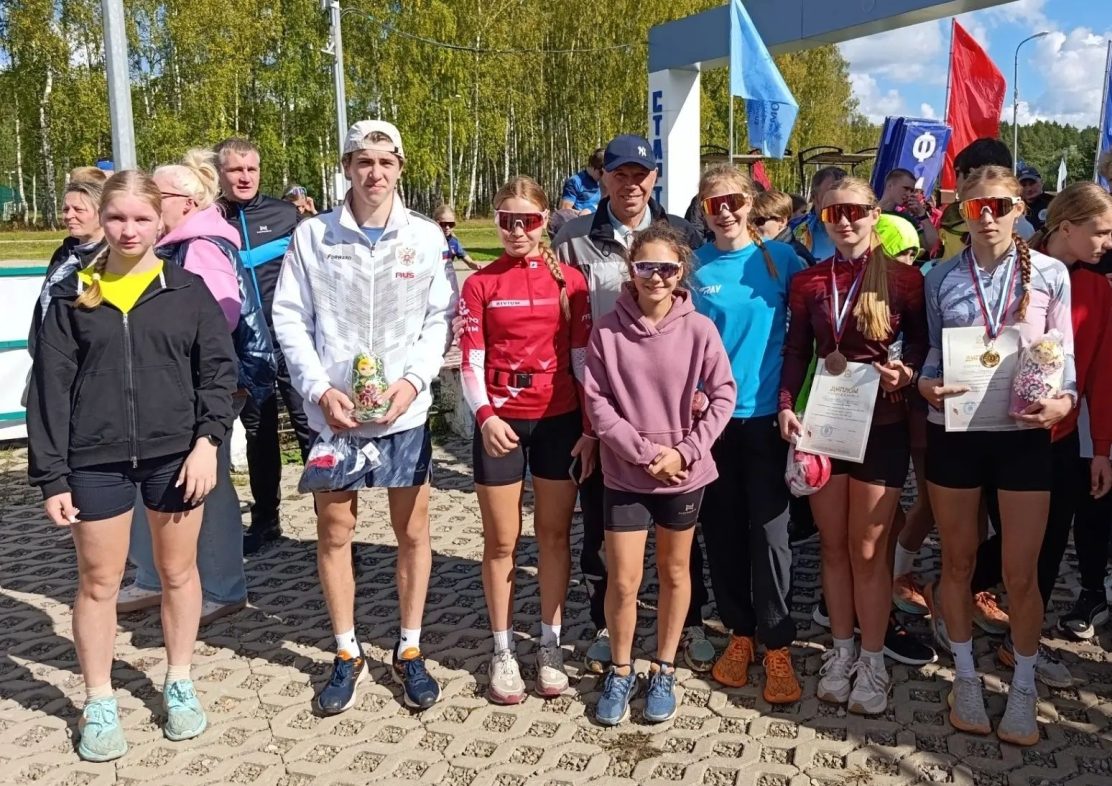 В Сарове прошли чемпионат и первенство Нижегородской области по лыжероллерам и кроссу.